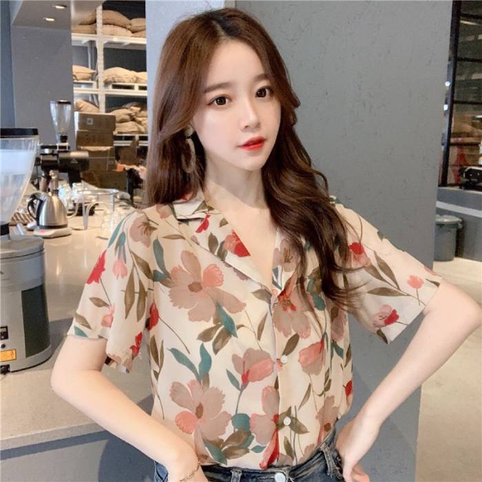 Mẫu áo sơ mi họa tiết chát voan mềm mịn, thoáng mát