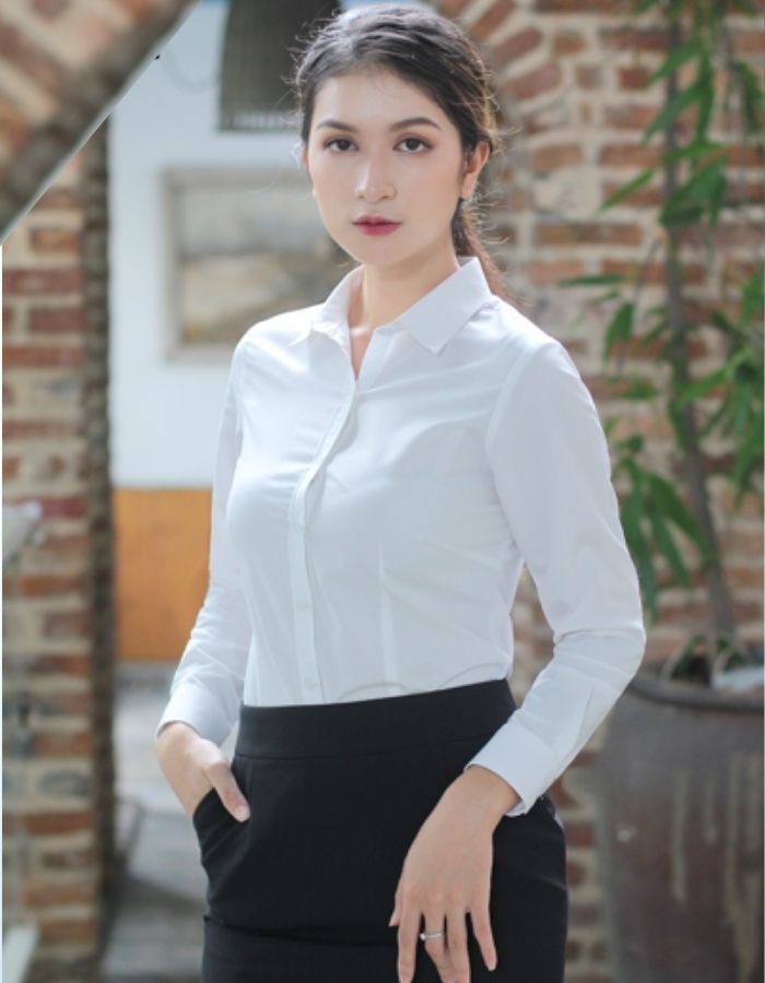 Trang phục công sở cơ bản nhất với sơ mi trắng