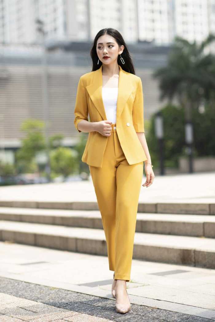 Bộ vest màu vàng công sở thanh lịch cho nàng diện đi làm