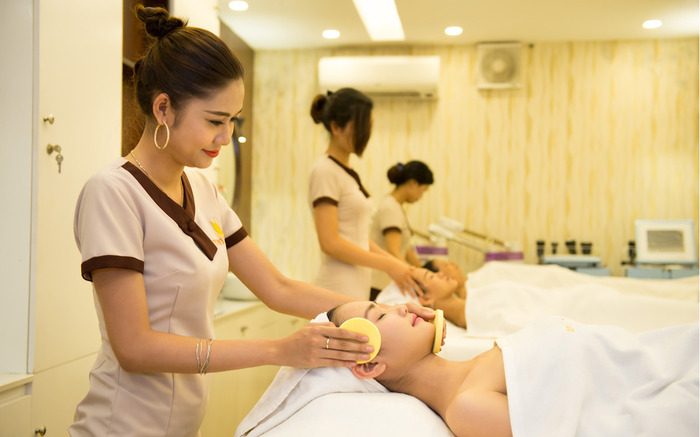 đồng phục spa hiện nay rất đa dạng thiết kế, mẫu mã