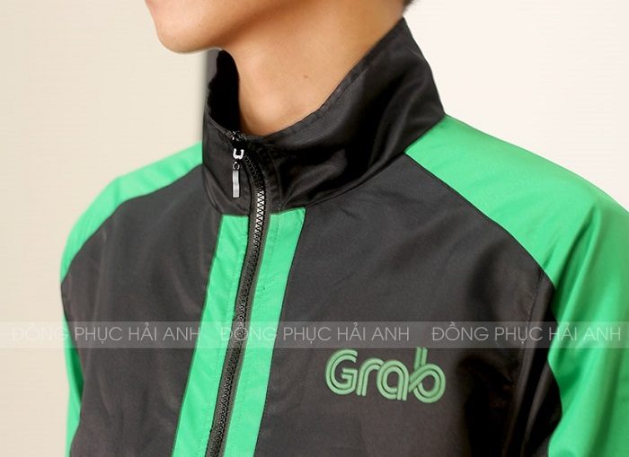 may áo khoác đồng phục số 3 may áo khoác đồng phục cần chú ý vị trí đặt logo